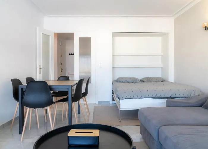 Proche Plages Parking Terrasse 5-6 Personnes Apartment Antibes